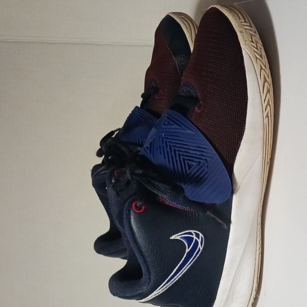 Nike Kyrie Flytrap III, 7Y